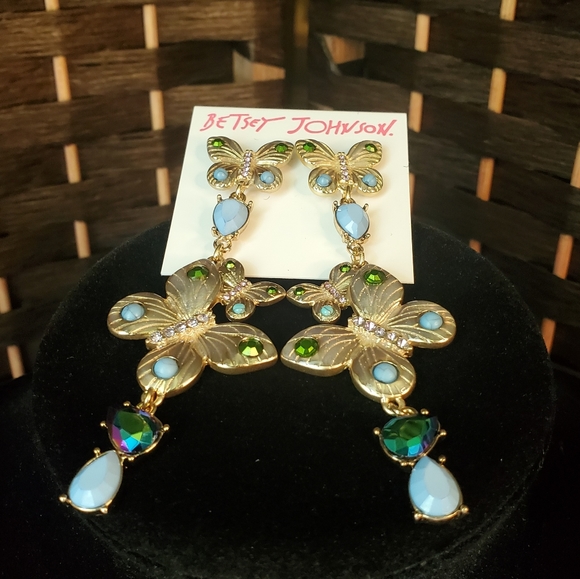 Betsey Johnson Matching Butterfly 🦋 Earrings - Picture 4 of 10